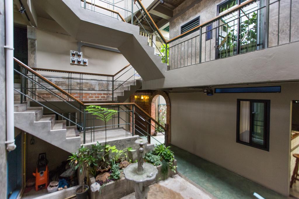 Plern Plern Bed And Bike Hotell Chiang Mai Exteriör bild